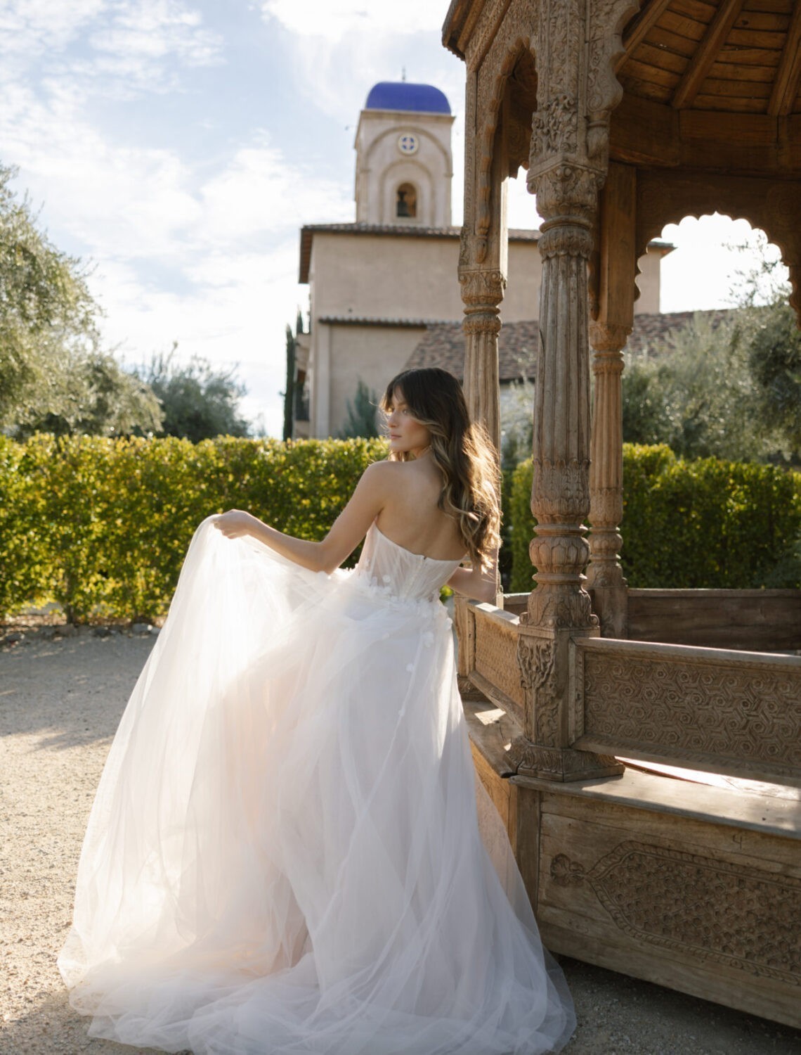 Trouwjurk D4065 van Essense of Australia kopen bij Weddings 6