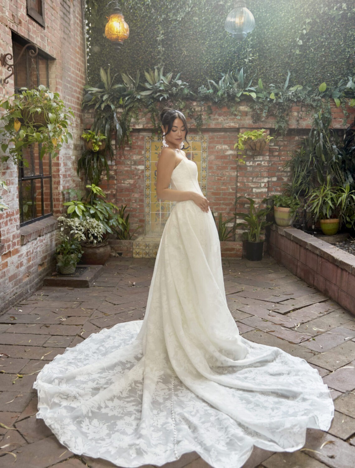 Trouwjurk D4158 van Essense of Australia kopen bij Weddings 2