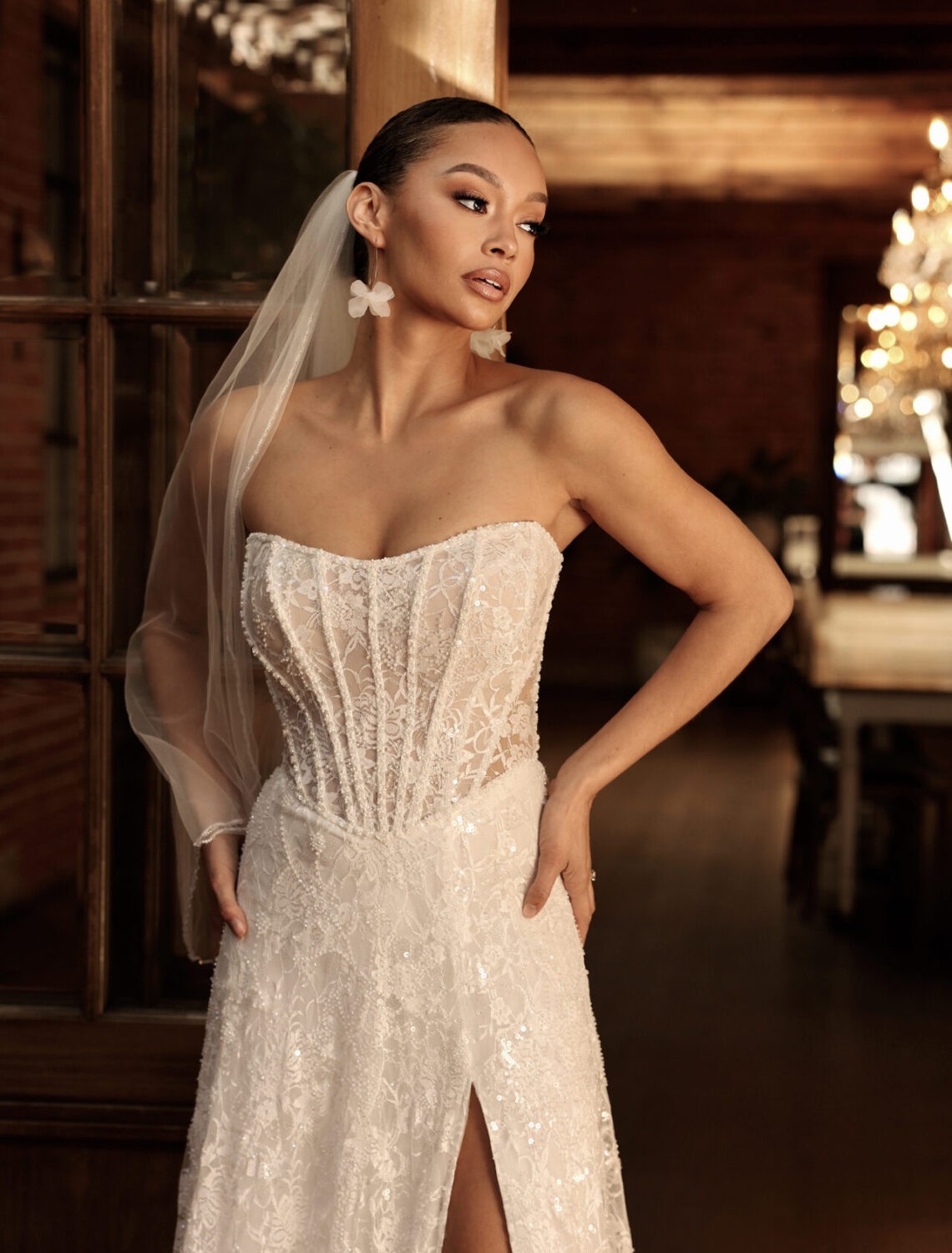 Trouwjurk D4176 van Essense of Australia kopen bij Weddings 4