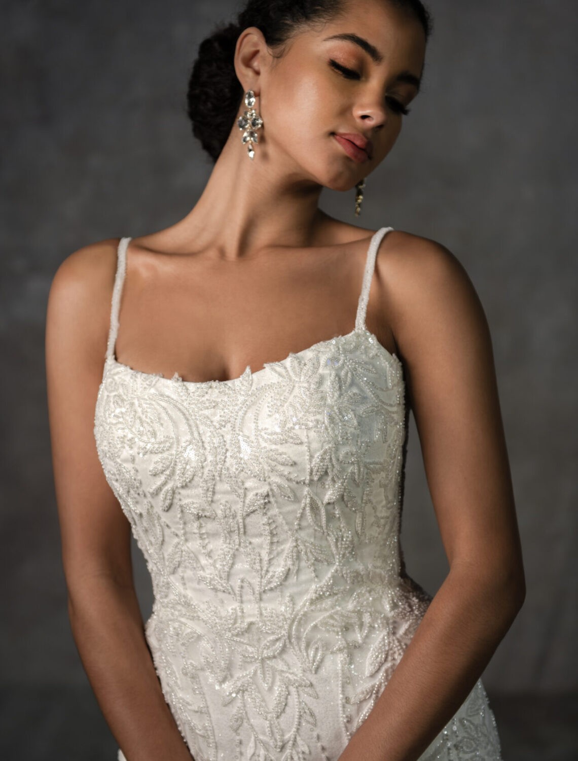 Trouwjurk D4279 van Essense of Australia kopen bij Weddings 4