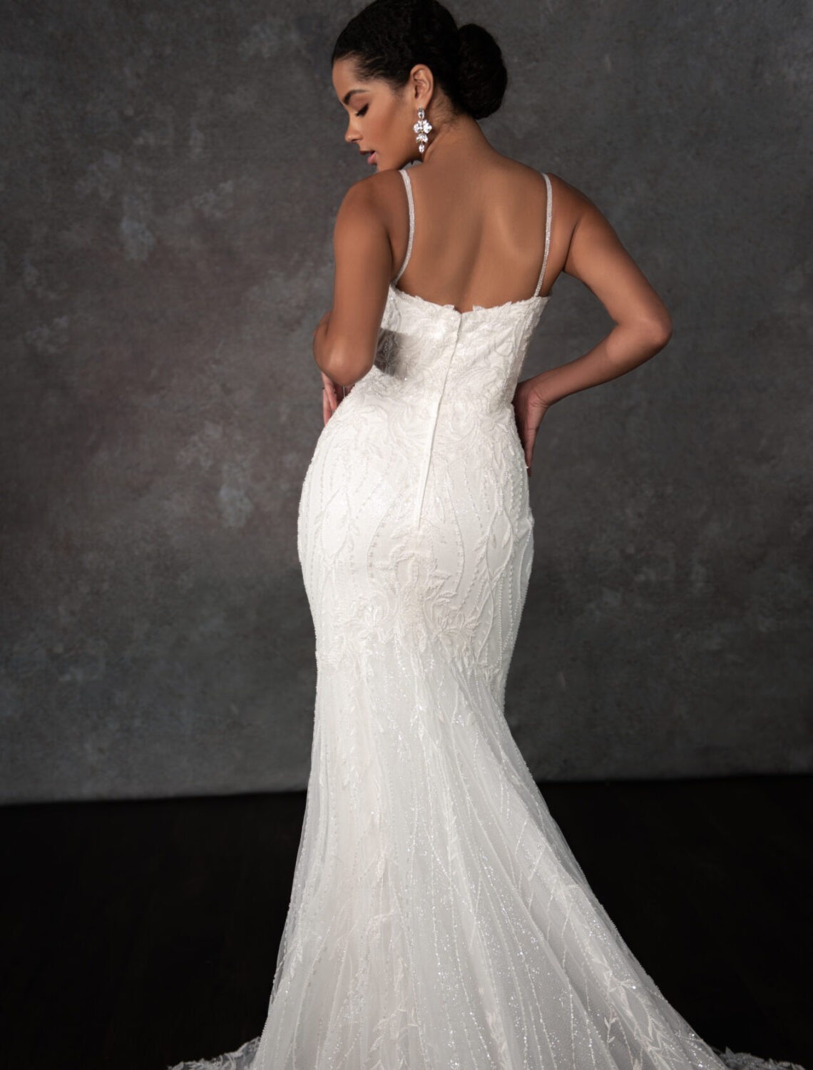 Trouwjurk D4279 van Essense of Australia kopen bij Weddings 5