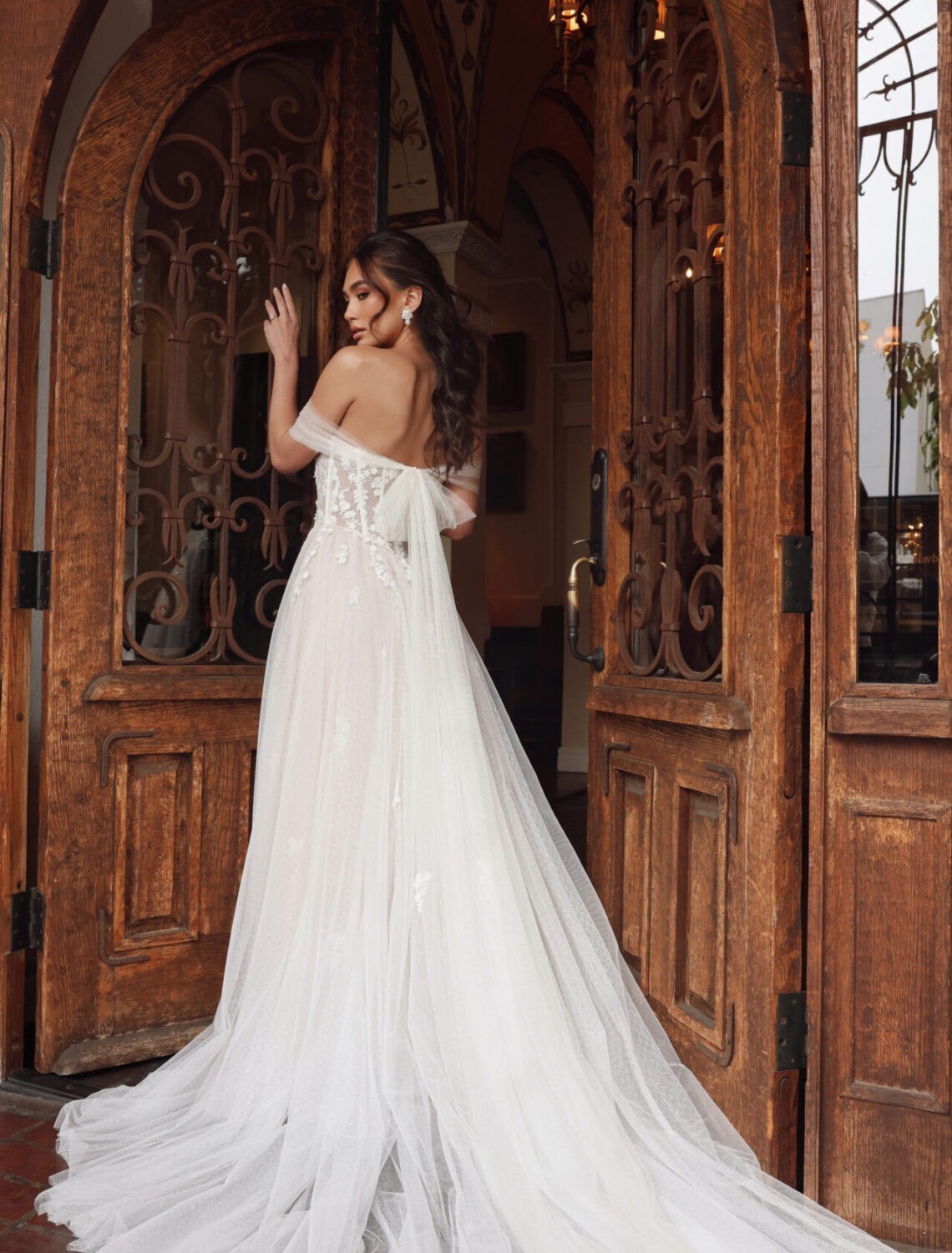 Trouwjurk D4286 van Essense of Australia kopen bij Weddings 4