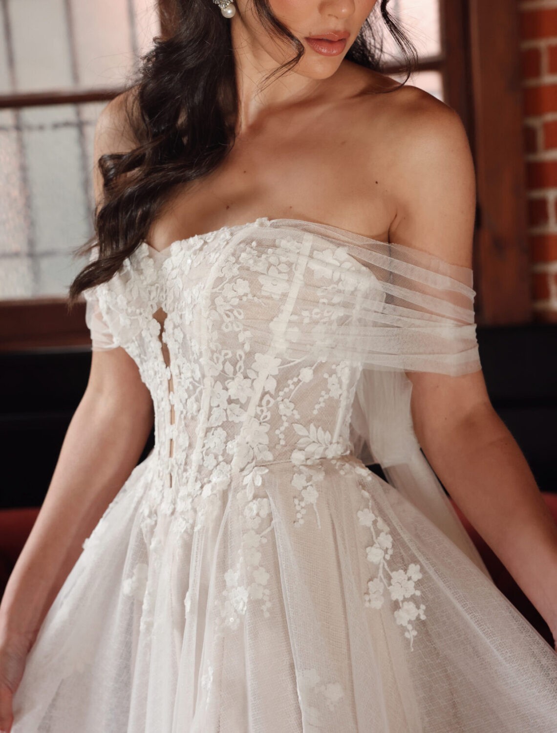 Trouwjurk D4286 van Essense of Australia kopen bij Weddings 5