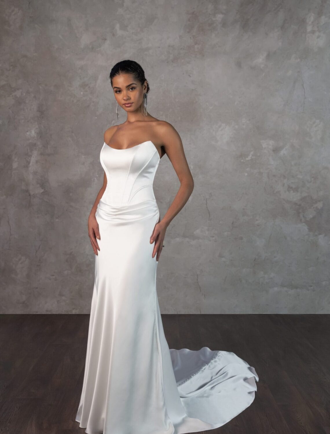 Trouwjurk D4321 van Essense of Australia kopen bij Weddings 1