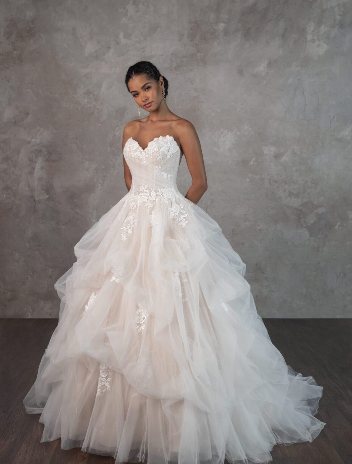 Trouwjurk D4345 van Essense of Australia kopen bij Weddings 1