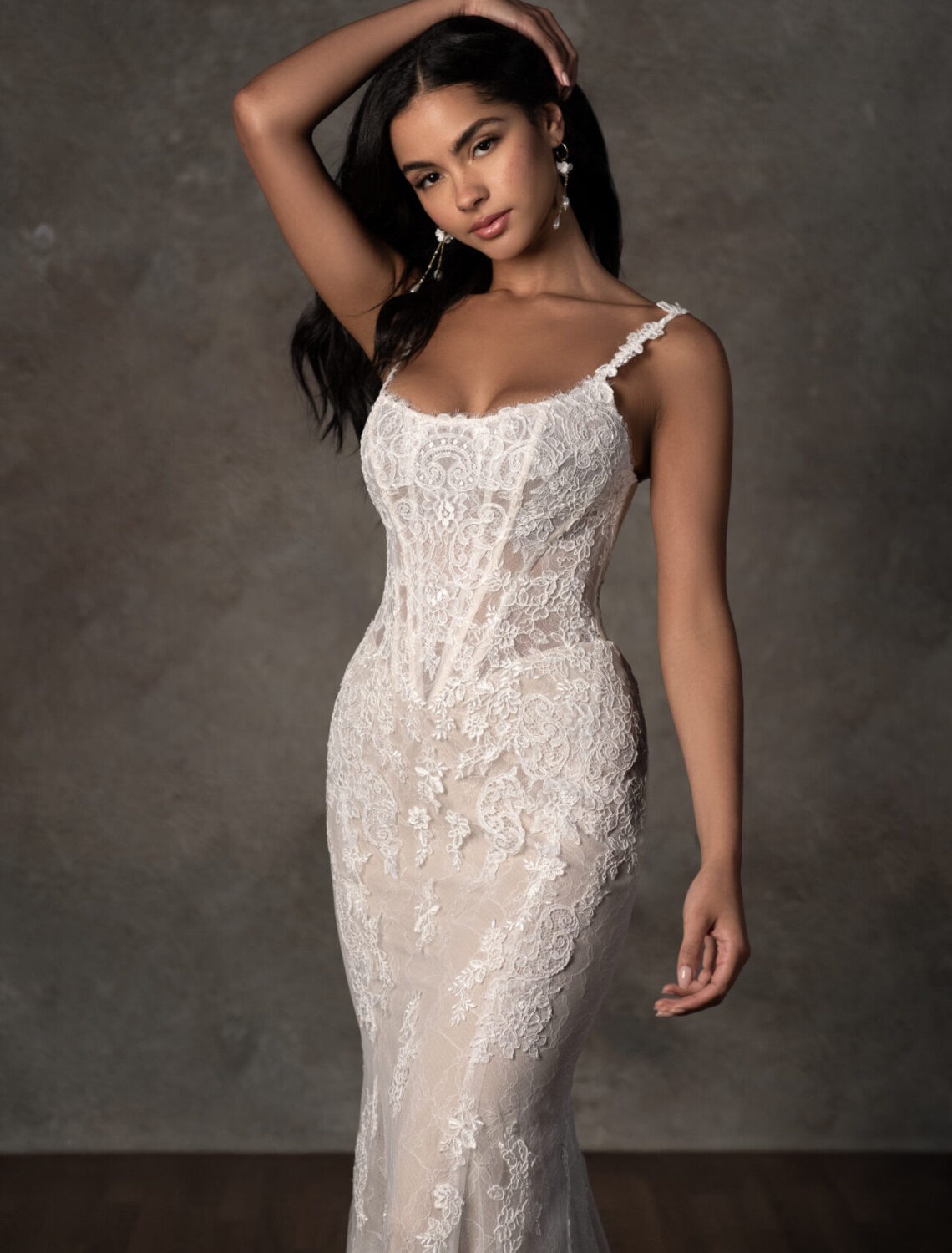 Trouwjurk D4437 van Essense of Australia kopen bij Weddings 1