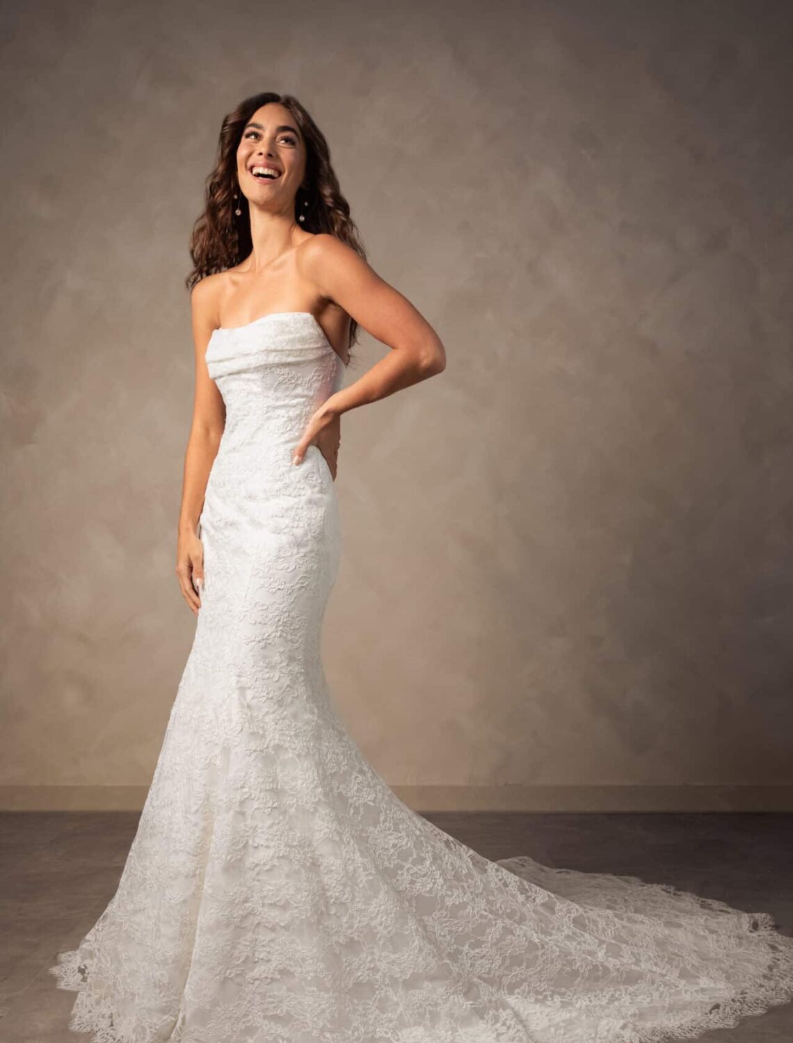 Trouwjurk D4522 van Essense of Australia kopen bij Weddings 1