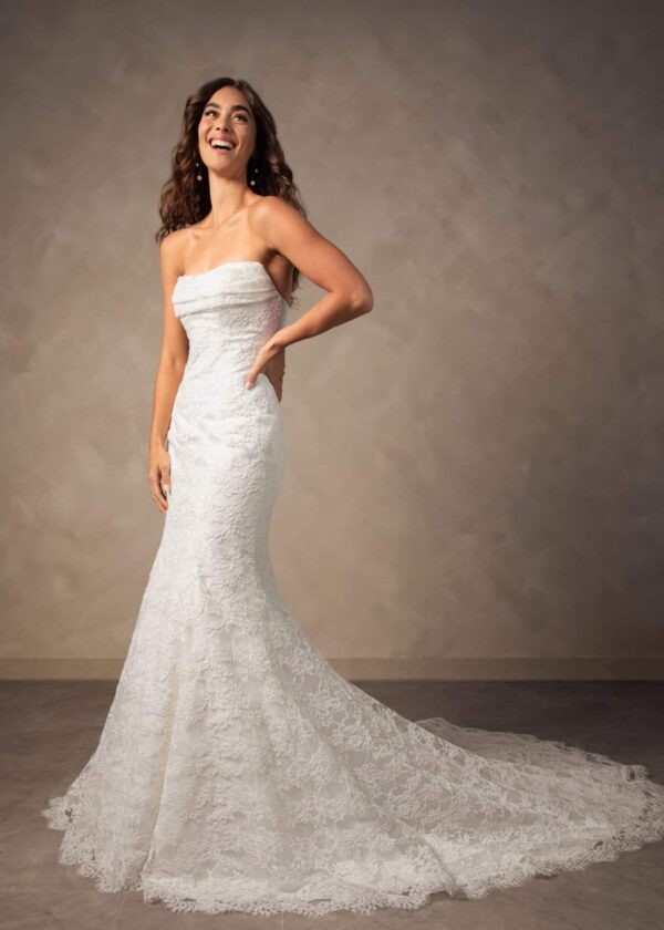 Trouwjurk D4522 van Essense of Australia kopen bij Weddings 1