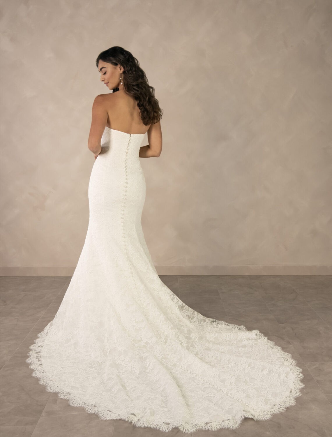 Trouwjurk D4522 van Essense of Australia kopen bij Weddings 4