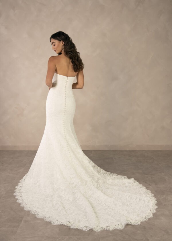 Trouwjurk D4522 van Essense of Australia kopen bij Weddings 4