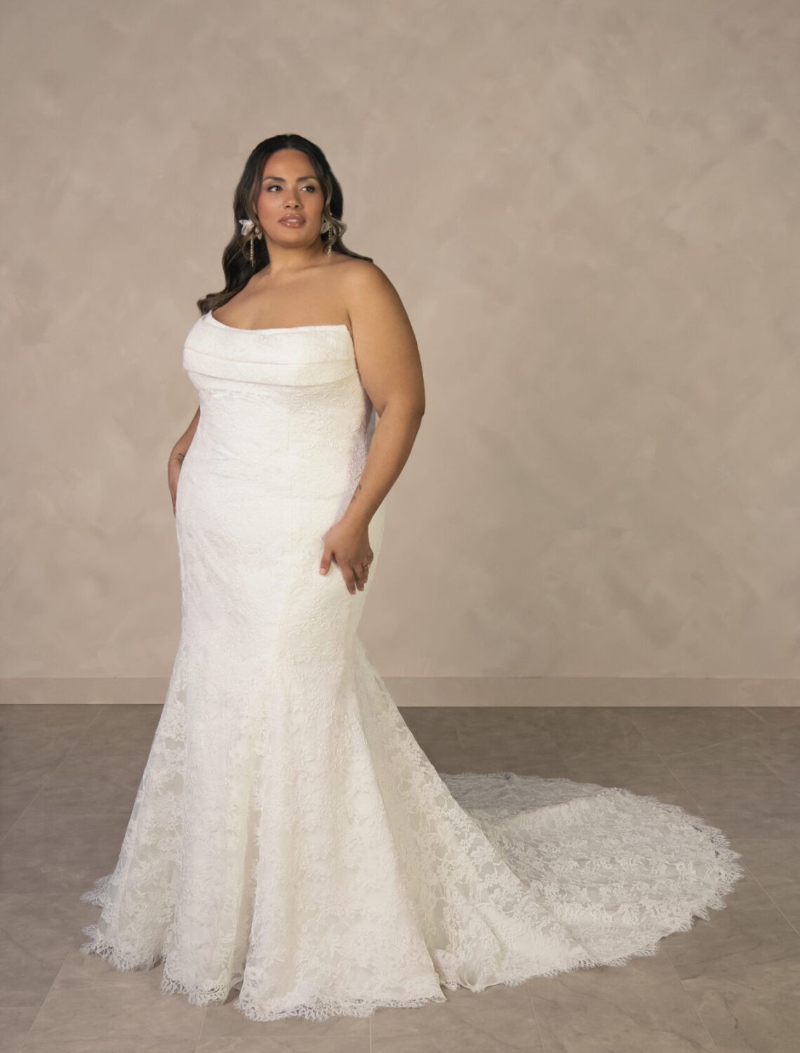 Trouwjurk D4522 van Essense of Australia kopen bij Weddings 5