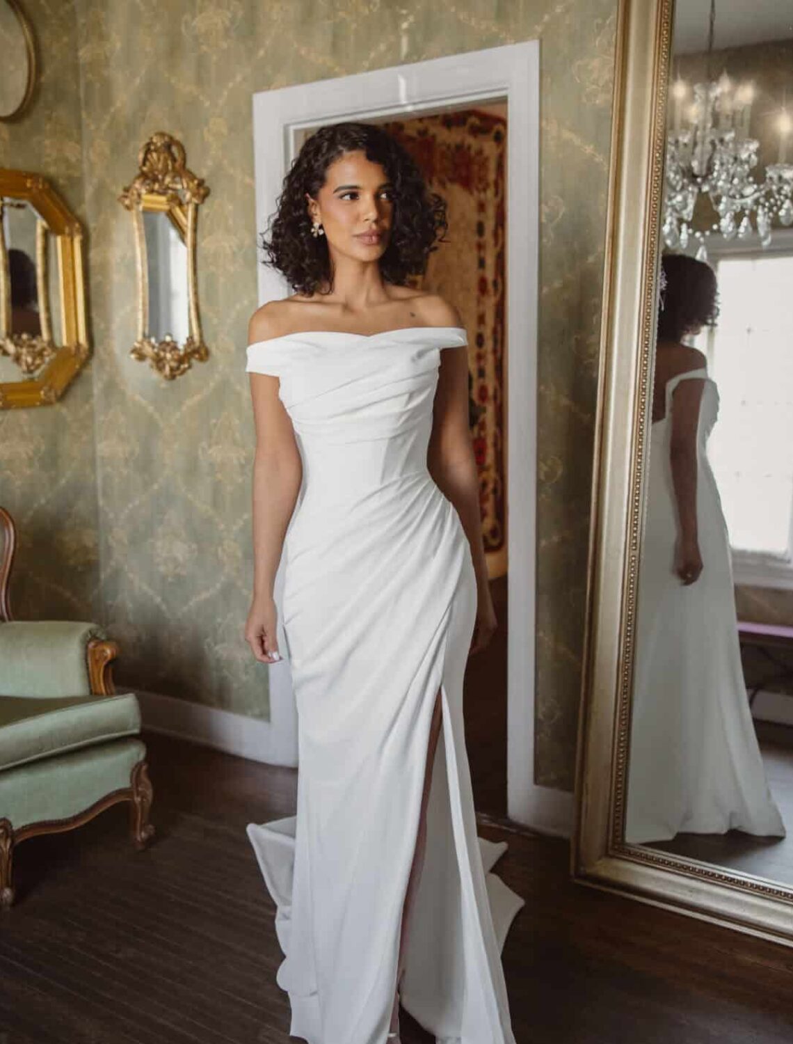 Trouwjurk D4563 van Essense of Australia kopen bij Weddings 3