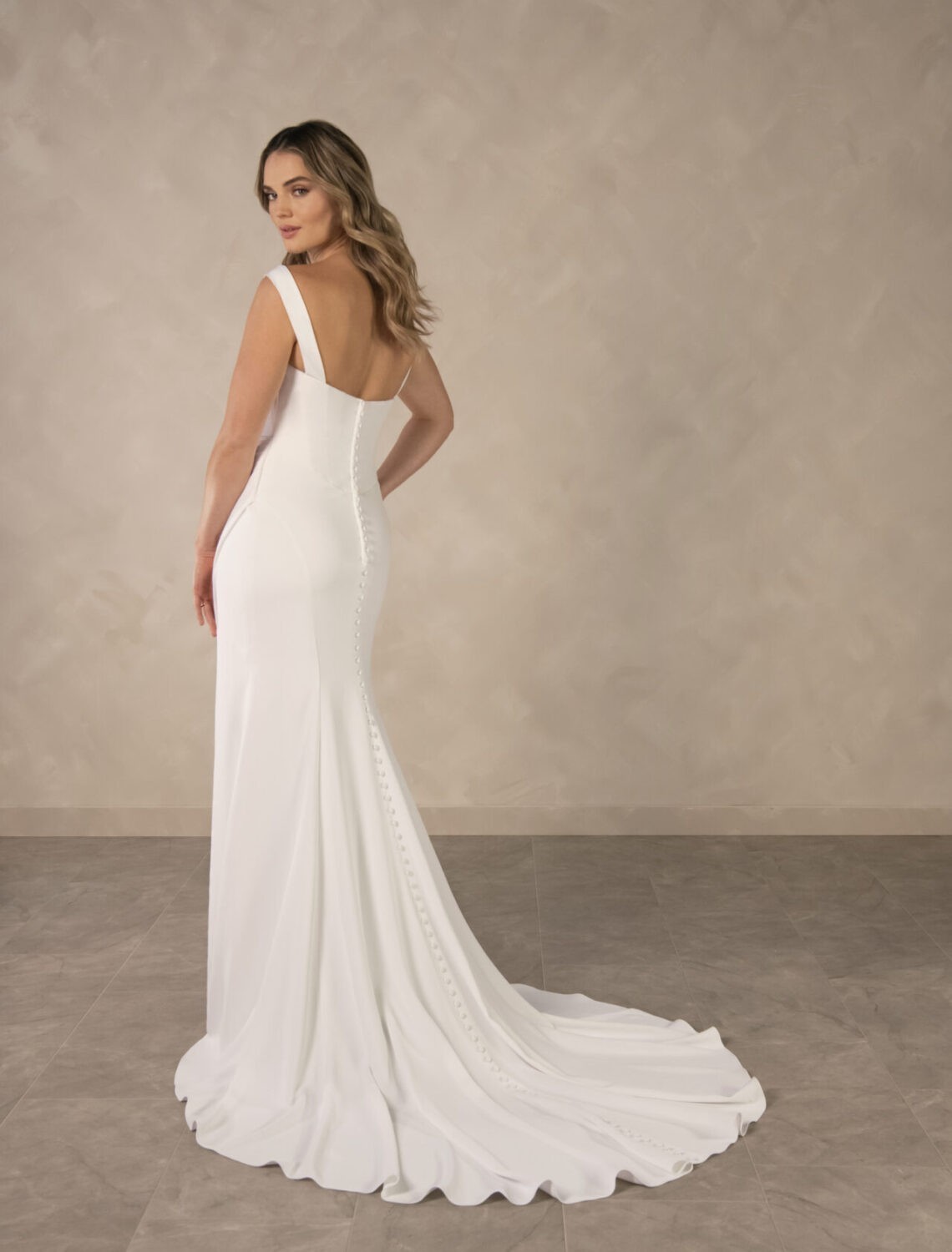 Trouwjurk D4563 van Essense of Australia kopen bij Weddings 4