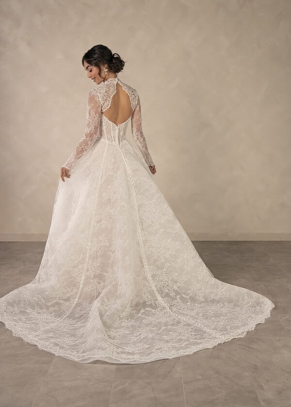 Trouwjurk D4554 van Essense kopen bij Weddings 5
