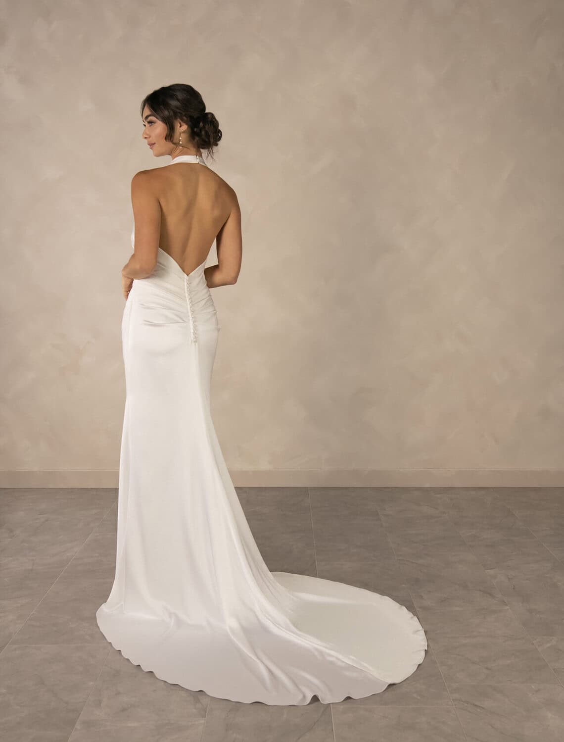 Trouwjurk D4614 van Essense of Australia kopen bij Weddings 5