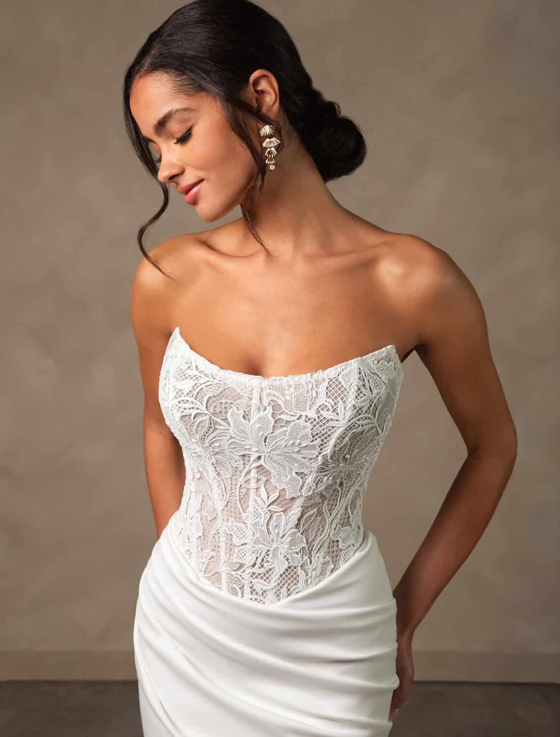 Trouwjurk D4622 van Essense of Australia kopen bij Weddings 2