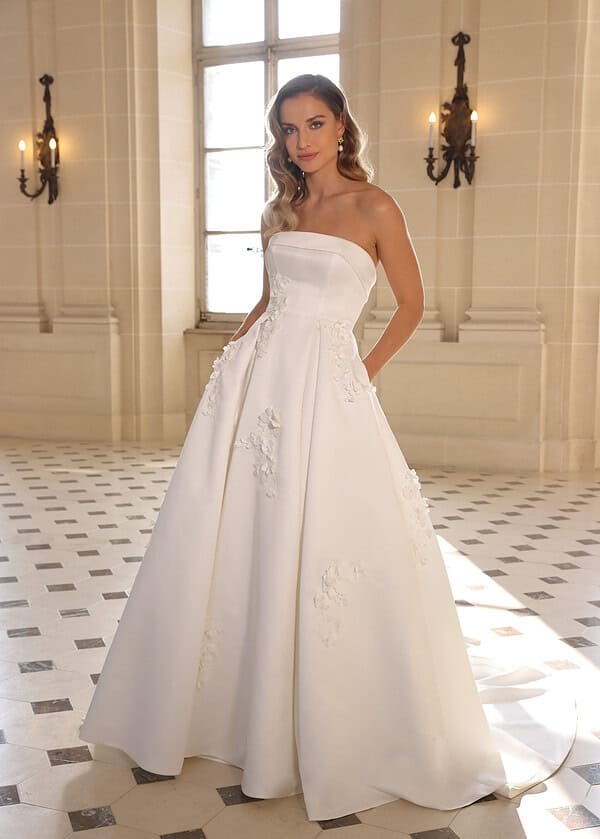 Trouwjurk Emma van Azuree kopen bij Weddings 3