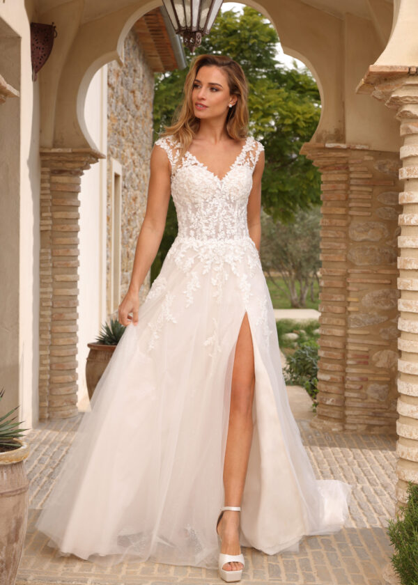 Trouwjurk Fallon van Azuree kopen bij Weddings 4