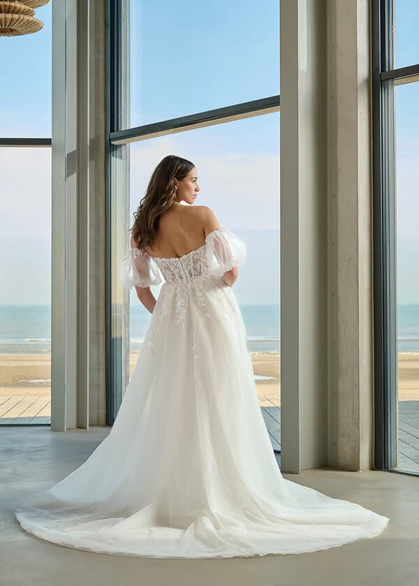 Trouwjurk Fame van Azuree kopen bij Weddings 1