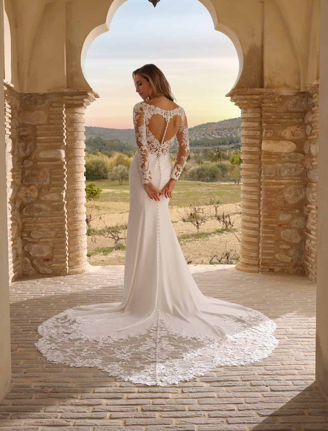 Trouwjurk Faraday van Azuree kopen bij Weddings 1
