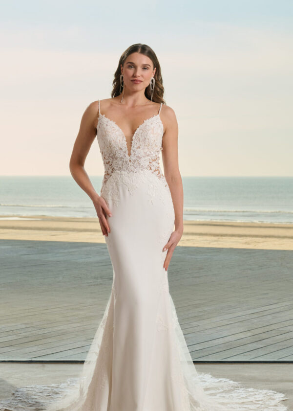 Trouwjurk Fawn van Azuree kopen bij Weddings 3