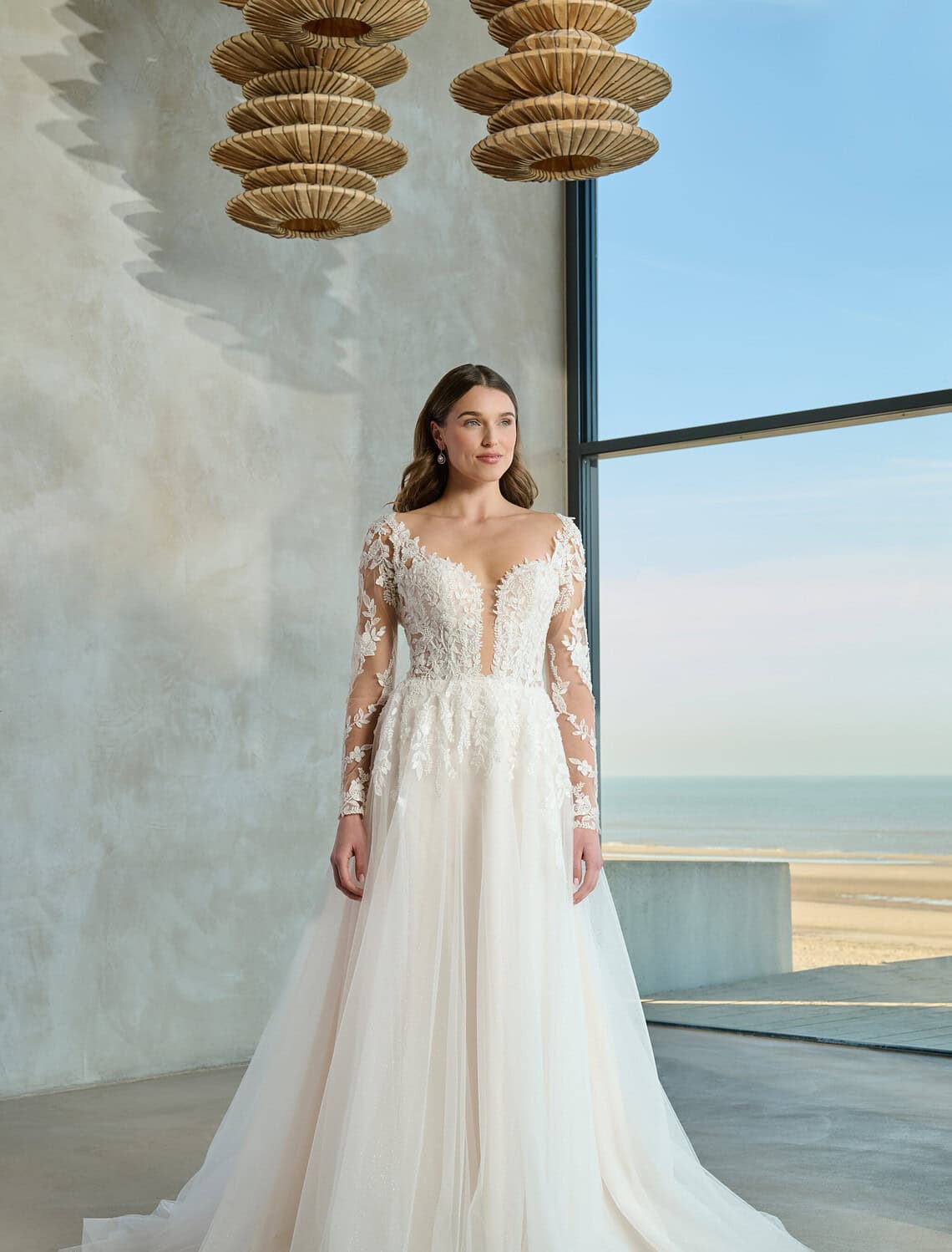 Trouwjurk Feather G van Azuree kopen bij Weddings 3