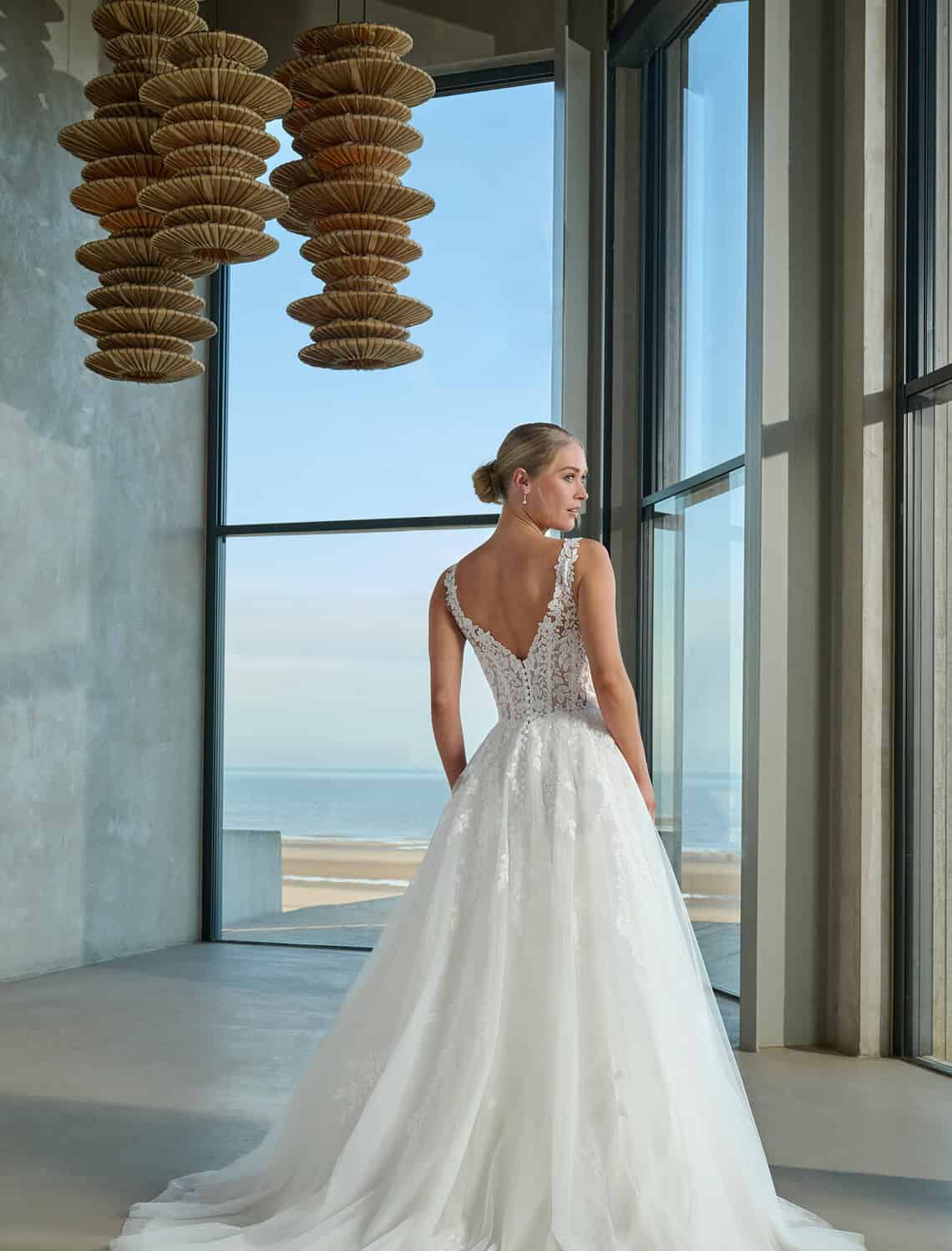 Trouwjurk February van Azuree kopen bij Weddings 1