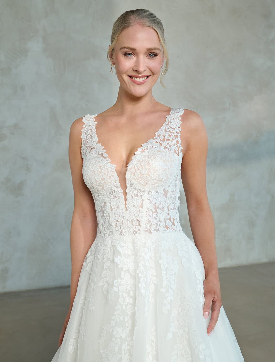 Trouwjurk February van Azuree kopen bij Weddings 2