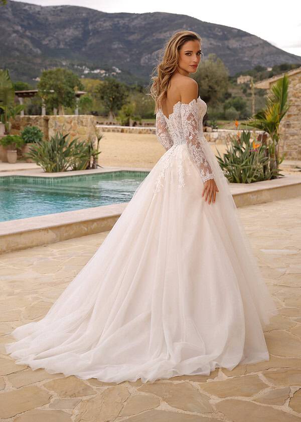 Trouwjurk Felicity van Azuree kopen bij Weddings 1