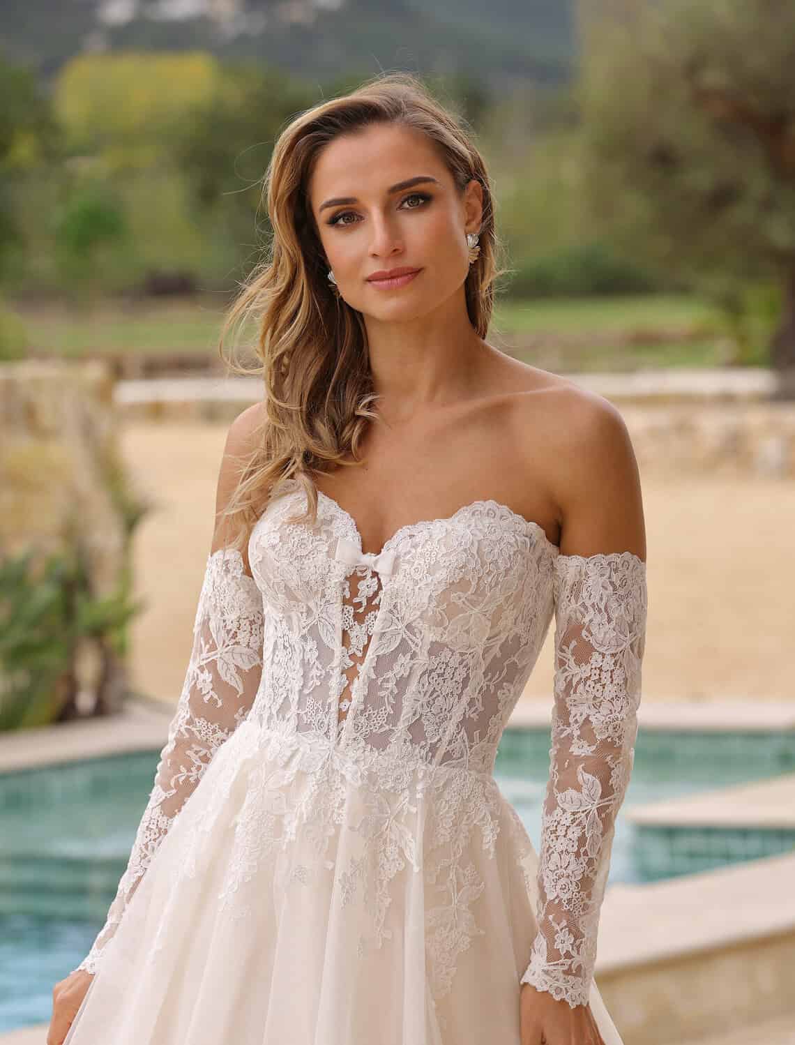 Trouwjurk Felicity van Azuree kopen bij Weddings 2