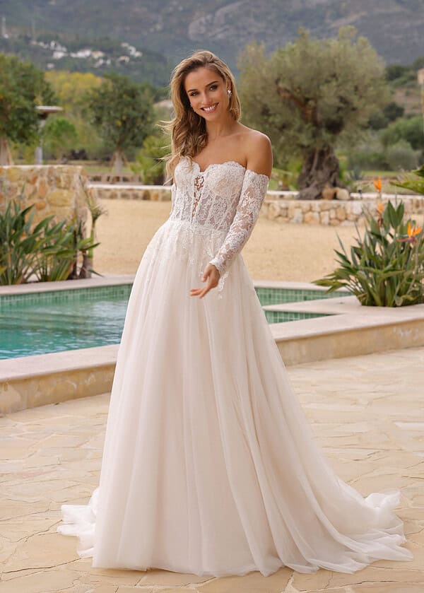 Trouwjurk Felicity van Azuree kopen bij Weddings 3