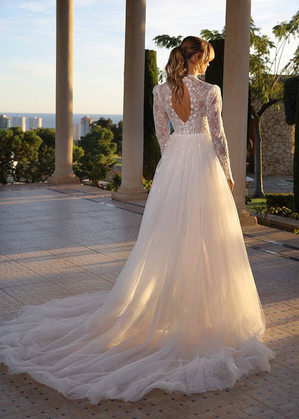 Trouwjurk Fendi D van Azuree kopen bij Weddings 1