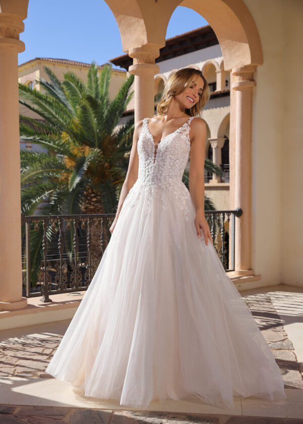 Trouwjurk Flora van Azuree kopen bij Weddings 3