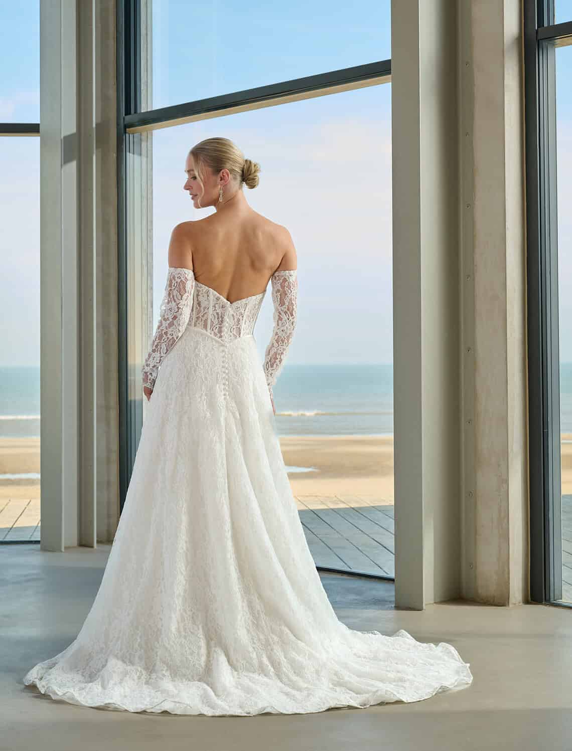 Trouwjurk Folara van Azuree kopen bij Weddings 1