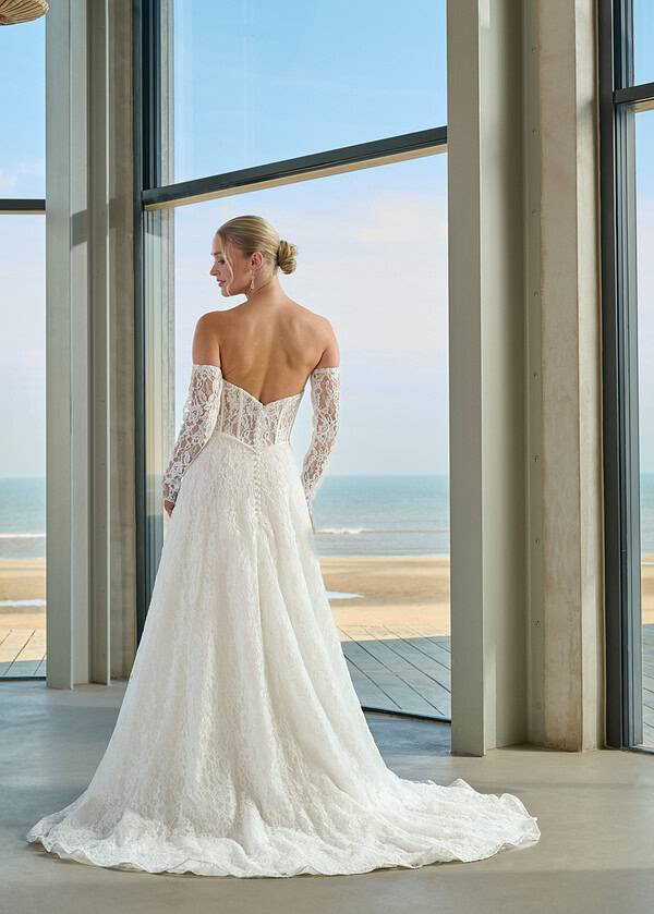 Trouwjurk Folara van Azuree kopen bij Weddings 1