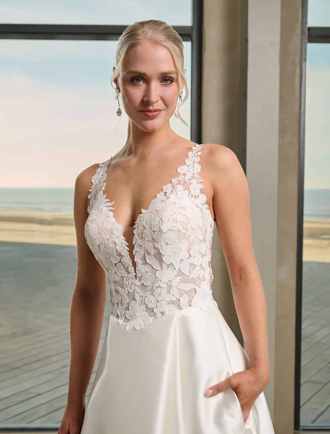 Trouwjurk Fonda van Azuree kopen bij Weddings 1