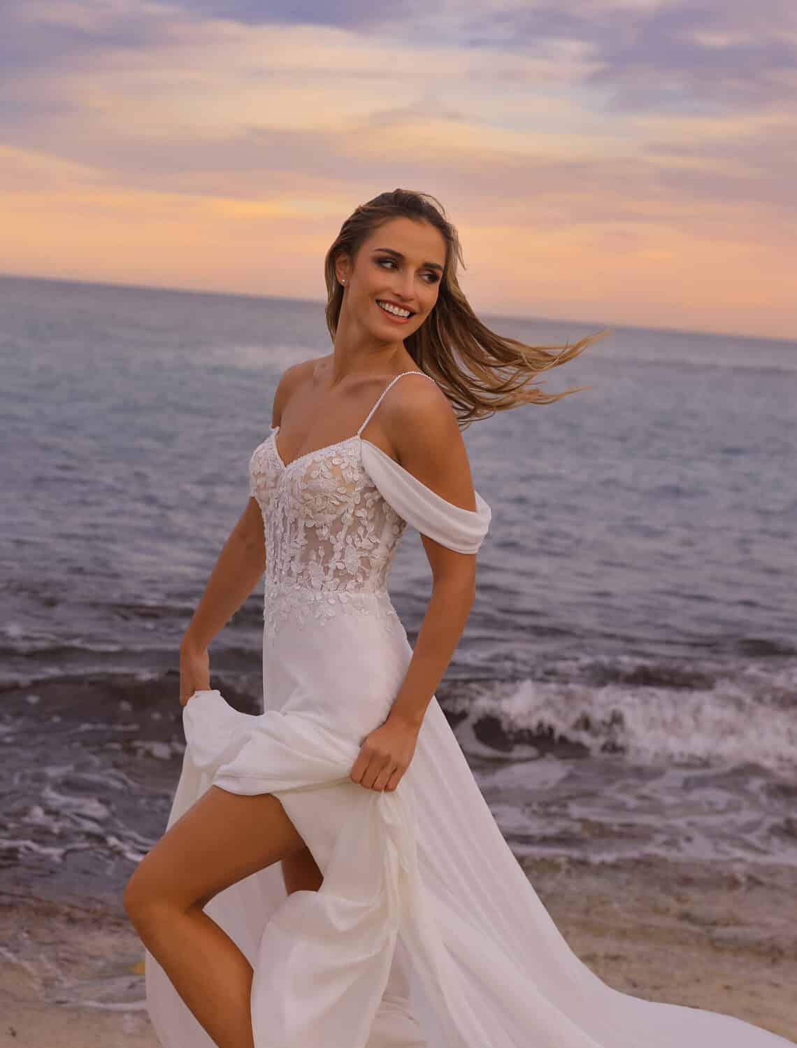 Trouwjurk Fortuna van Azuree kopen bij Weddings 3