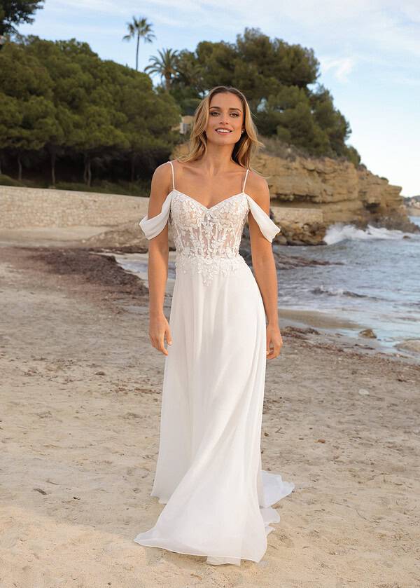 Trouwjurk Fortuna van Azuree kopen bij Weddings 4