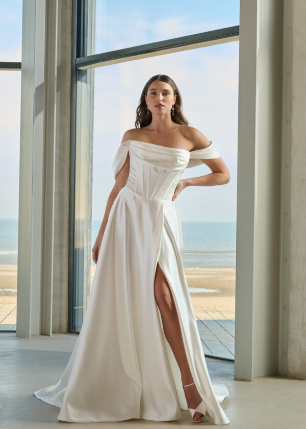 Trouwjurk Franky L van Azuree kopen bij Weddings 3