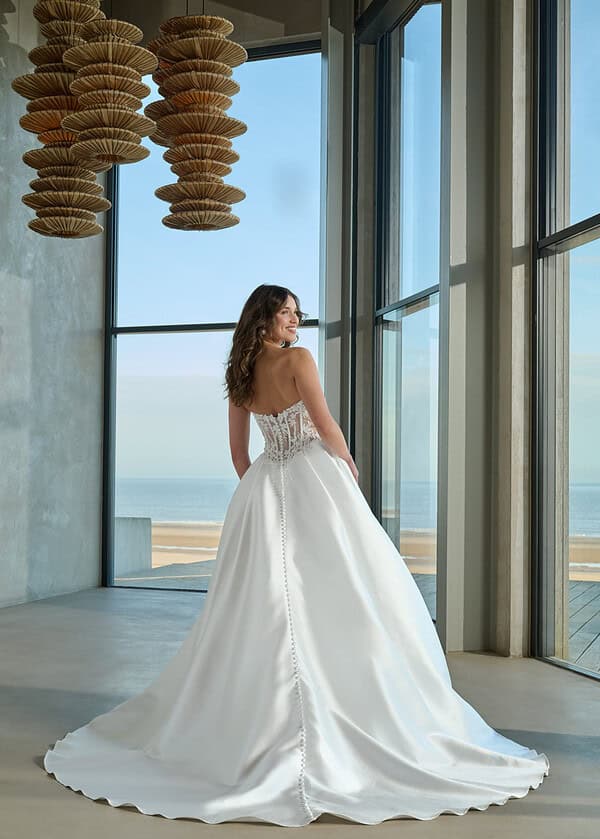 Trouwjurk Gloria van Azuree kopen bij Weddings 1