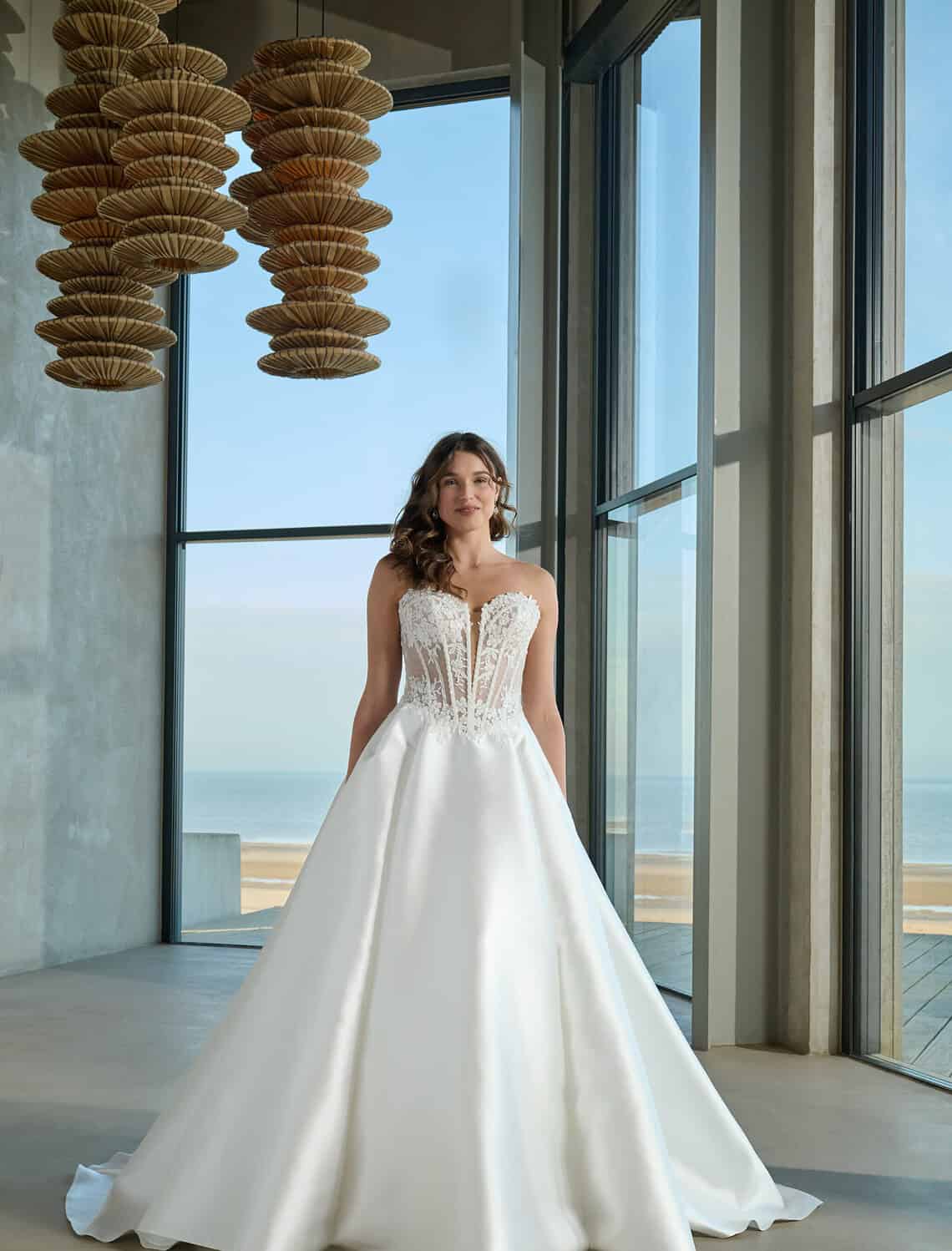 Trouwjurk Gloria van Azuree kopen bij Weddings 3