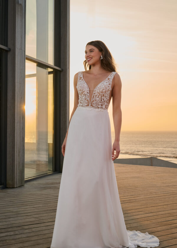 Trouwjurk Harper van Azuree kopen bij Weddings 3