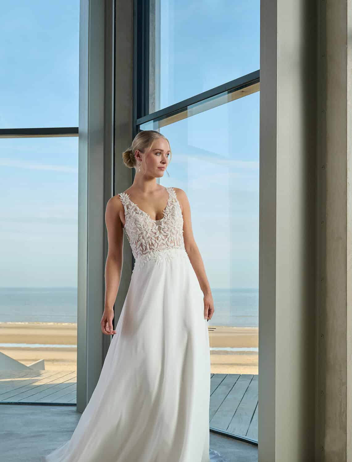 Trouwjurk Hind van Azuree kopen bij Weddings 3
