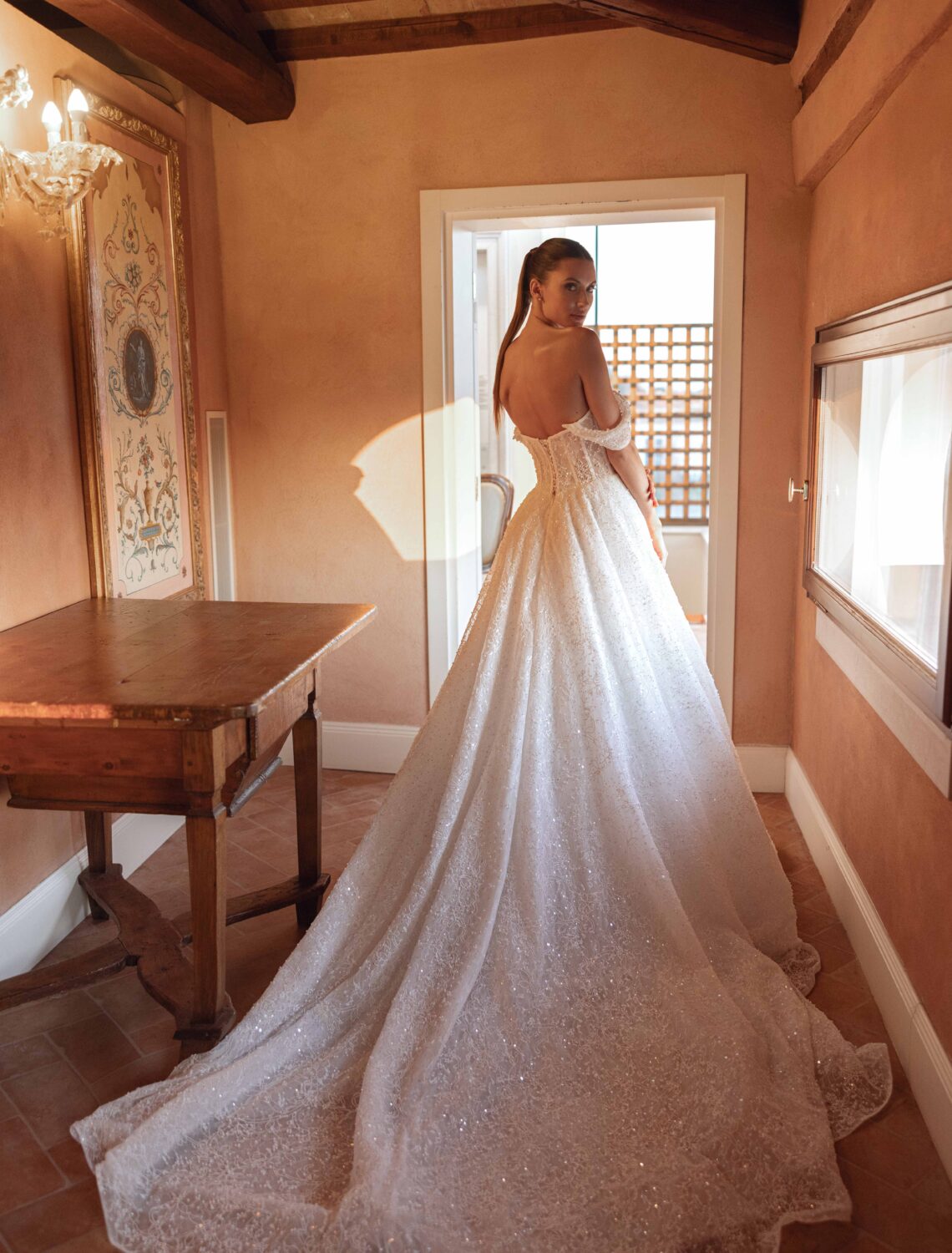 Trouwjurk Karoline van Dominiss kopen bij Weddings 2