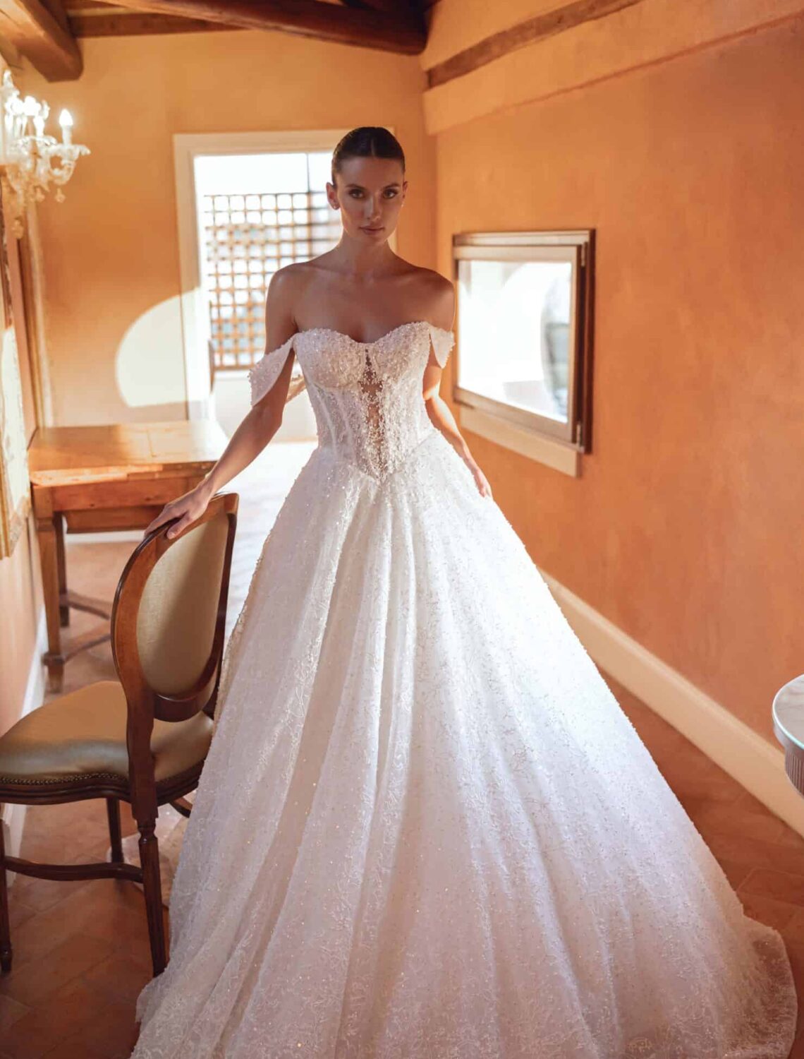 Trouwjurk Karoline van Dominiss kopen bij Weddings 3