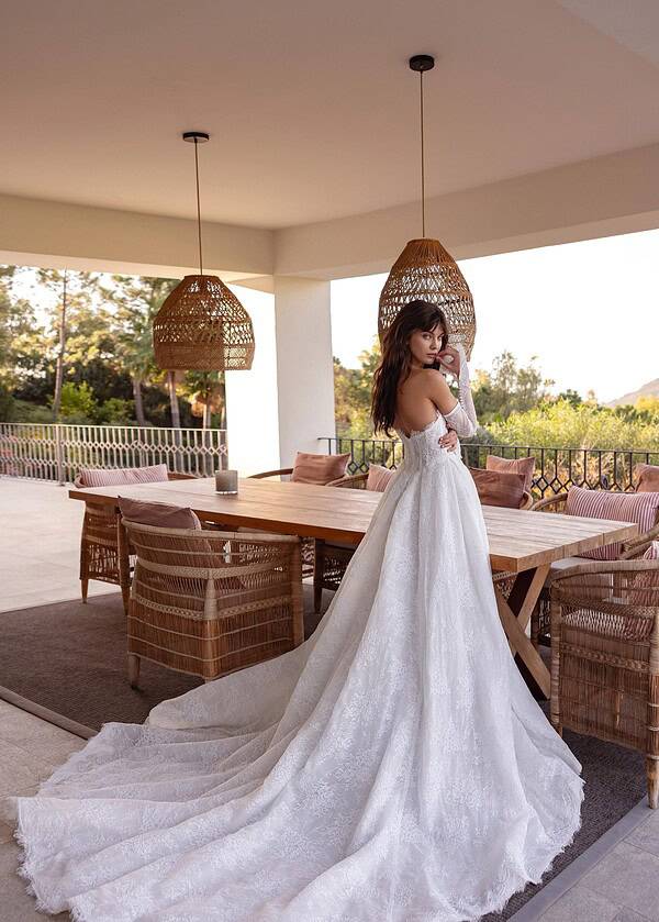 Trouwjurk Kira van Tina Valerdi kopen bij Weddings 3