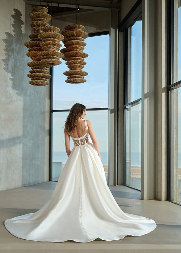 Trouwjurk Libra van Azuree kopen bij Weddings 1