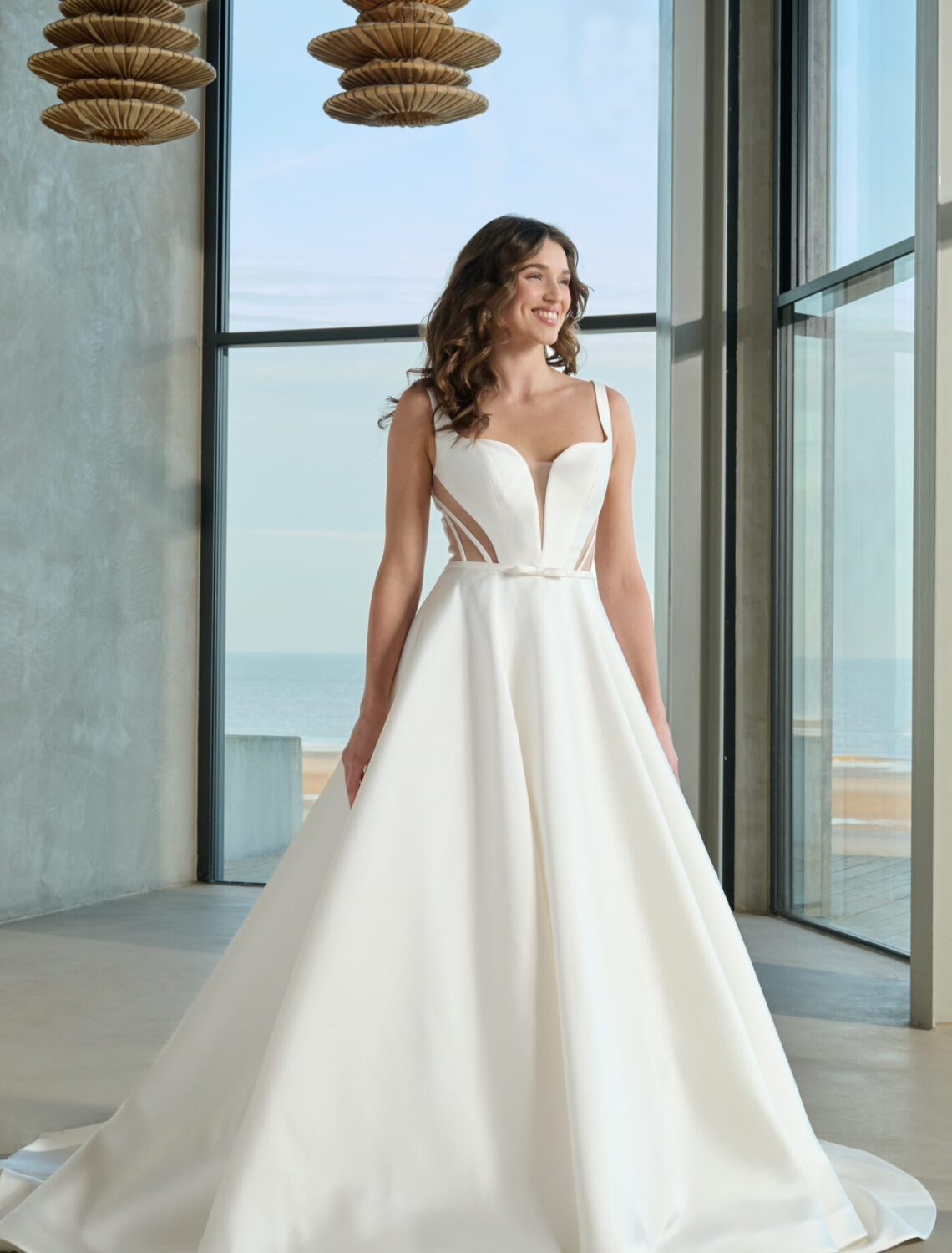 Trouwjurk Libra van Azuree kopen bij Weddings 3