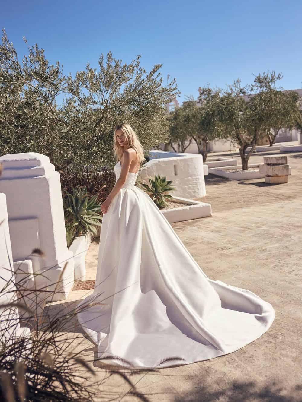 Jurk lucienne van Modeca nu kopen bij Weddings 2