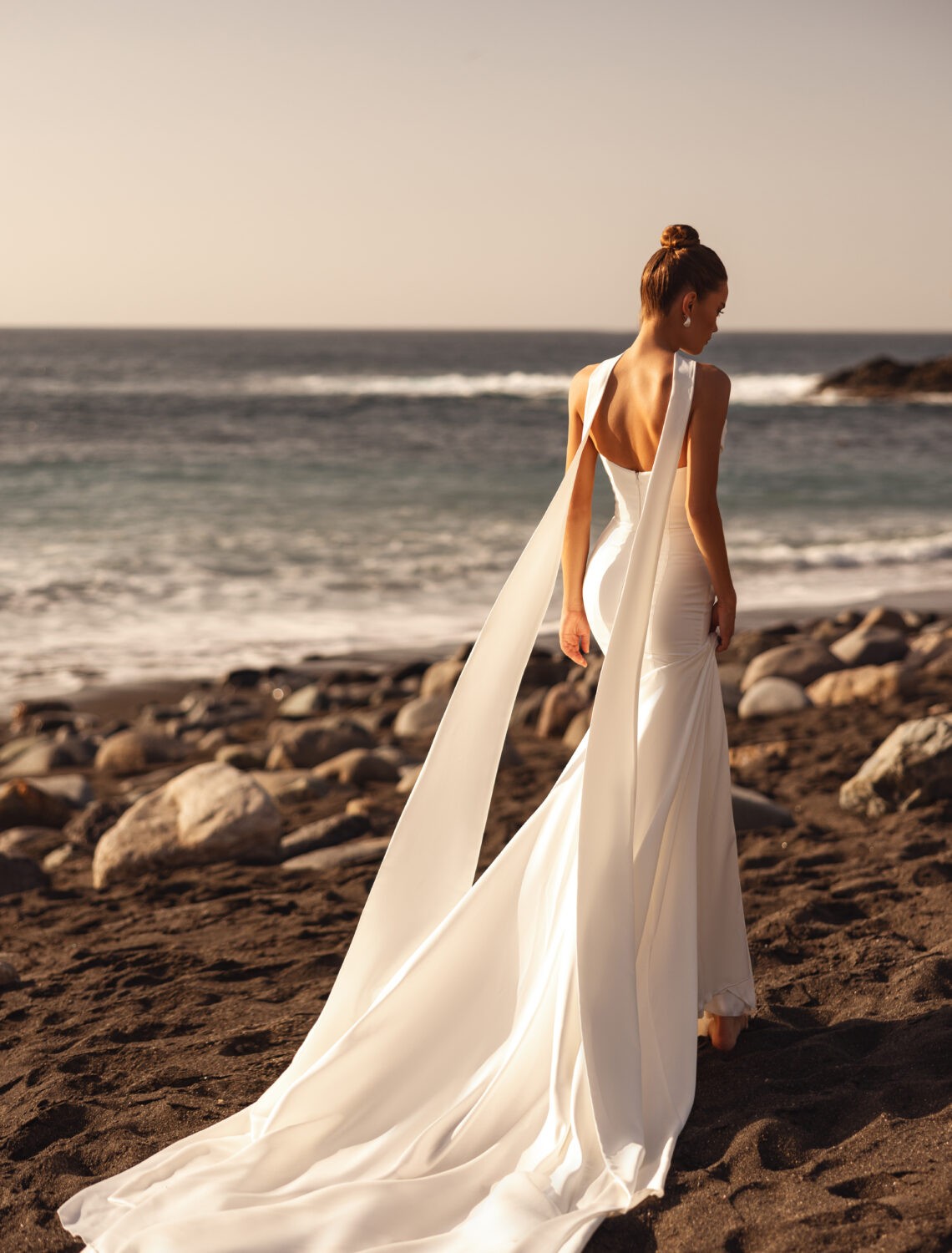 Trouwjurk Luna van DAMA Couture kopen bij Weddings 3